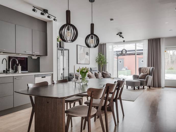 7 rok · 152 m² · Keramikens väg 68