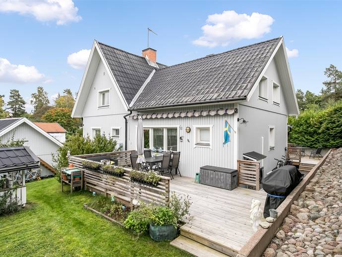7 rok · 148 m² · SKILLINGVÄGEN 4