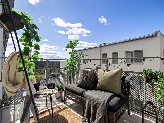 2 rok · 44 m² · Kvarnholmsvägen 100, 4 tr