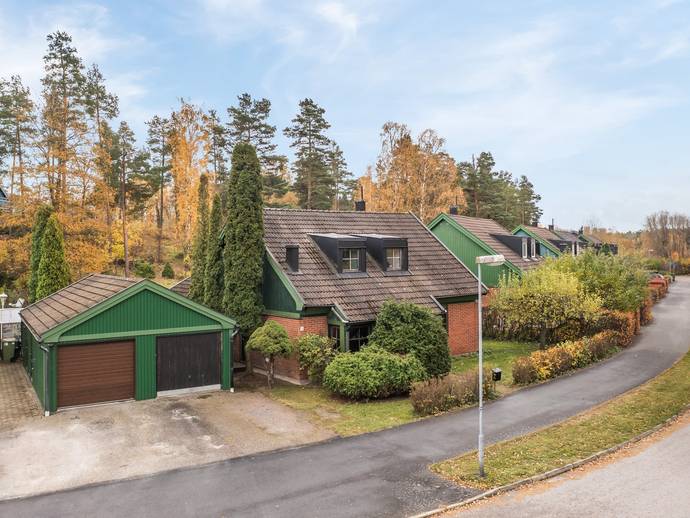 6 rok · 148 m² · Smältargatan 3