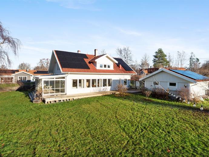 5 rok · 182 m² · Trädgårdsmästarens väg 3