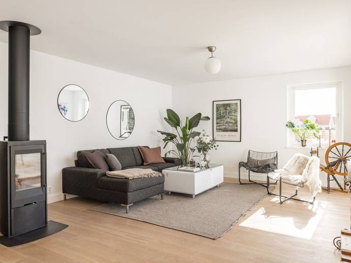 7 rok · 215 m² · Klaras väg 8