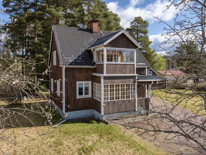4 rok · 110 m² · Spelmansvägen 6