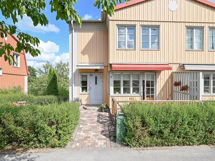 4 rok · 104 m² · Häradsvägen 65