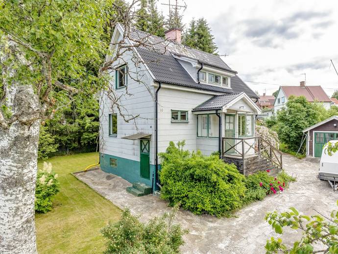 3 rok · 99 m² · Skogsvägen 10