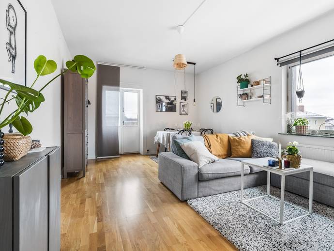4 rok · 81 m² · Carlavägen 46A