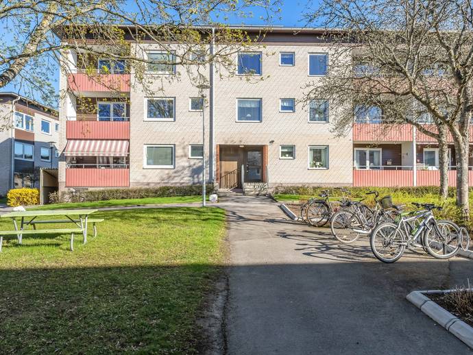 3 rok · 86,5 m² · Morängatan 8