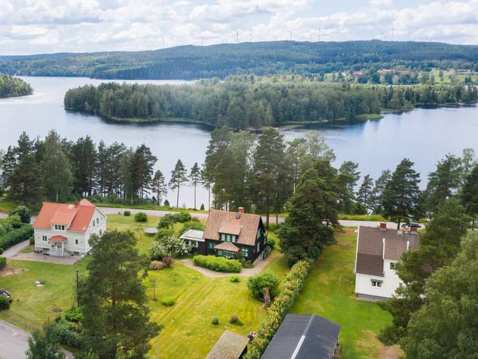 6 rok · 131 m² · Kyrkåsvägen 5