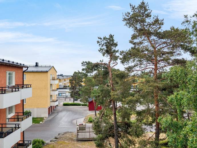 1 rok · 40 m² · Månstorpsvägen 2