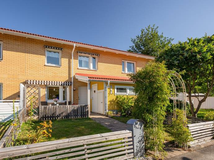 4 rok · 101 m² · Stenelidsvägen 33