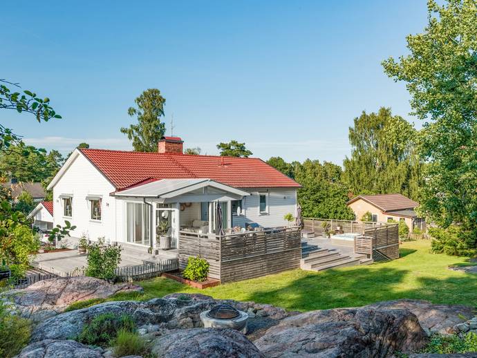 6 rok · 155 m² · Vinkelvägen 3