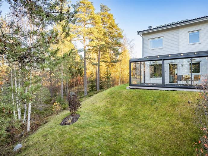 4 rok · 107 m² · Hakon Ahlbergs Väg 29