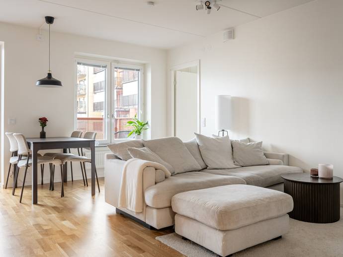 2 rok · 43 m² · Årsta skolgränd 6, 6 tr