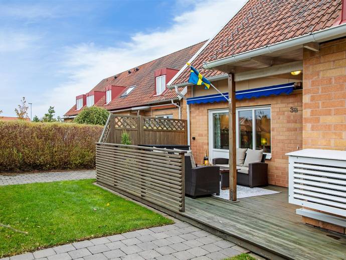 2 rok · 74 m² · Långhusallén 3b