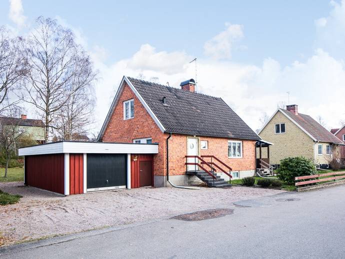 102 m² · Rullstensvägen 25