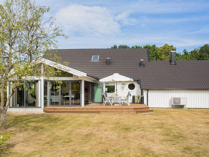 6 rok · 126 m² · Snickerns väg 30