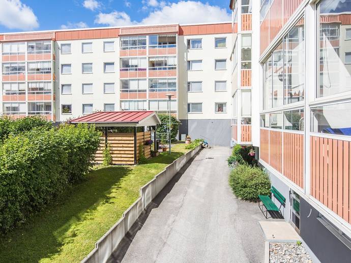 2 rok · 60 m² · Skogsvägen 8B