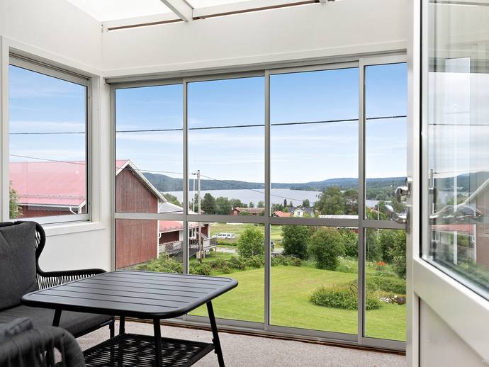 6 rok · 132 m² · Hoverberg 989
