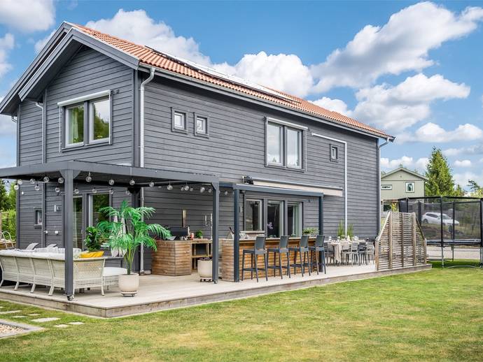 7 rok · 172 m² · Kardborrevägen 3