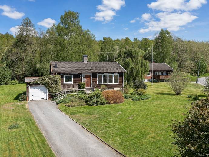 4 rok · 93 m² · Östra vägen 9