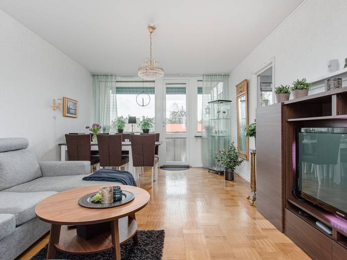 3 rok · 77 m² · Gamla vägen 90B