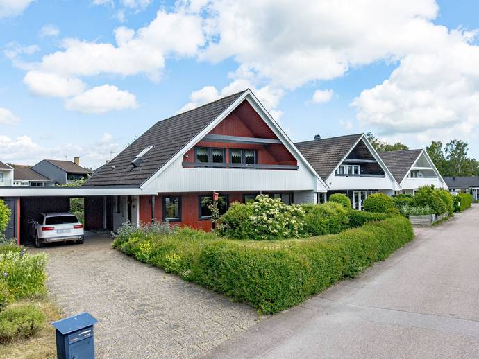 6 rok · 159 m² · Hertig eriks väg 8