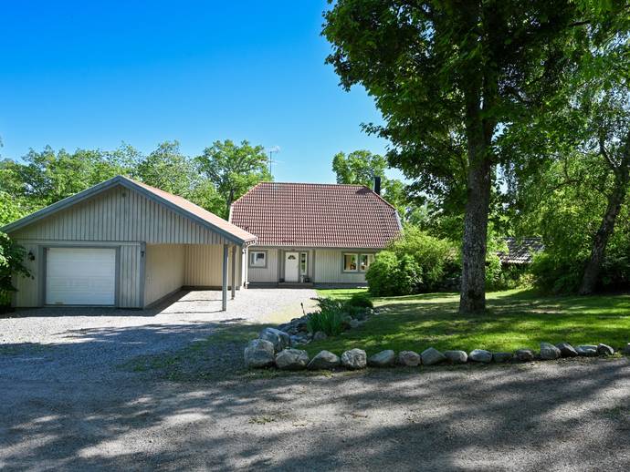 5 rok · 136 m² · Hasseluddsvägen 7
