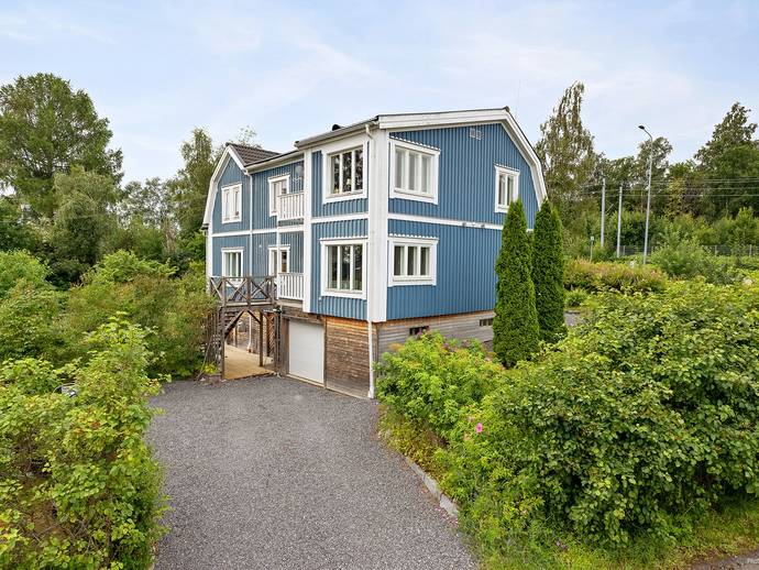 8 rok · 220 m² · Kronobyvägen 2