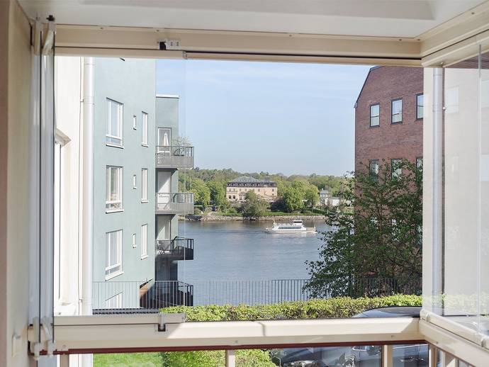 2 rok · 49 m² · Östra finnbodavägen 11D