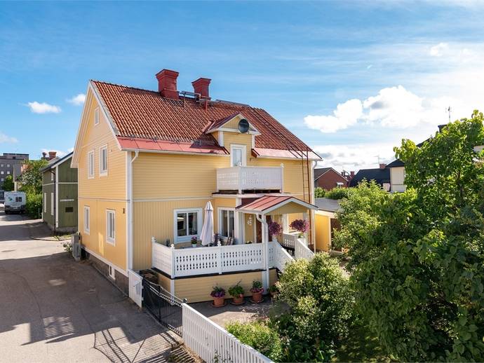 6 rok · 130 m² · Vattengatan 10