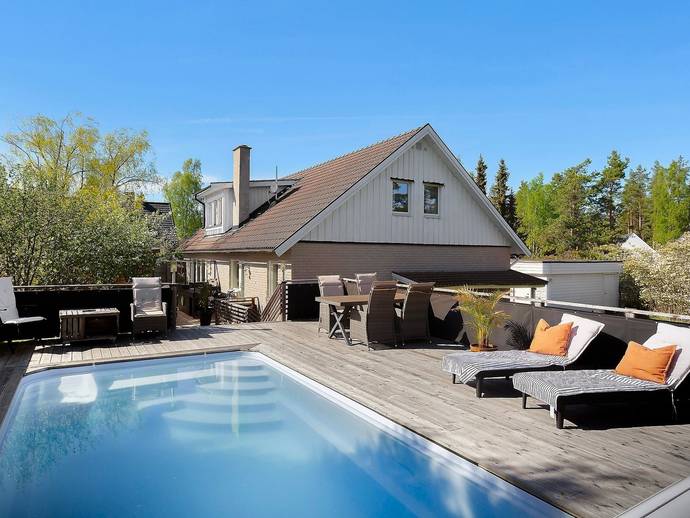 9 rok · 160 m² · Hermelinvägen 4