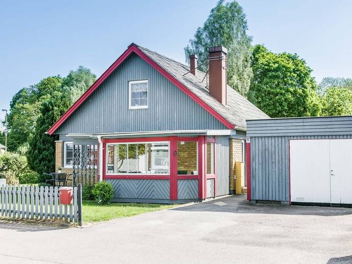 5 rok · 122 m² · Hjältens väg 9
