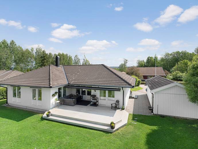 5 rok · 141 m² · Hollstens väg 7