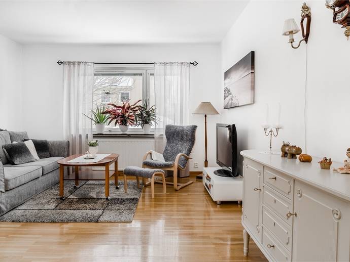 2 rok · 58 m² · Fältjägarvägen 22