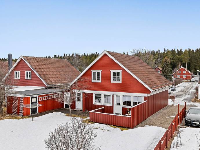 6 rok · 142 m² · Smultronvägen 46