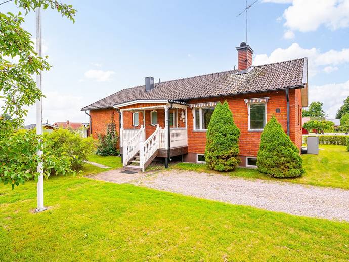 4 rok · 93 m² · Sandavägen 13