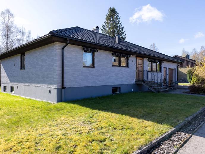 8 rok · 128 m² · Skogslyckevägen 8