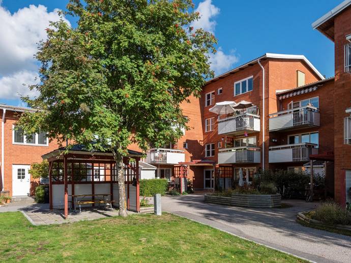 2 rok · 61 m² · TALLÅSVÄGEN 174