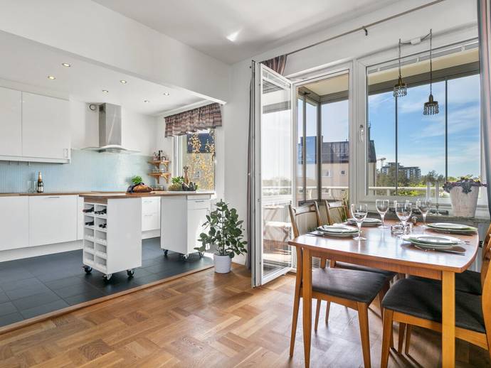 2 rok · 56 m² · Finntorpsvägen 12, 2 tr