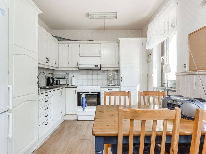 1 rok · 42 m² · Sveavägen 13
