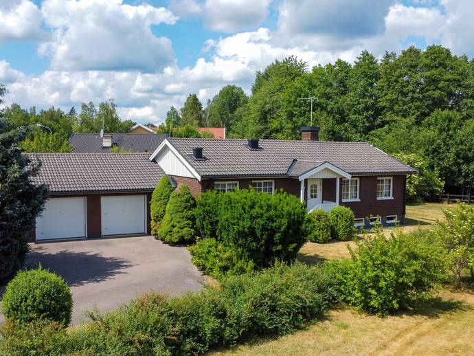 4 rok · 98 m² · Blads väg 6