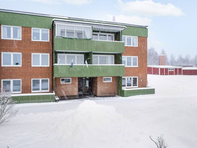 3 rok · 80 m² · Sjövägen 30