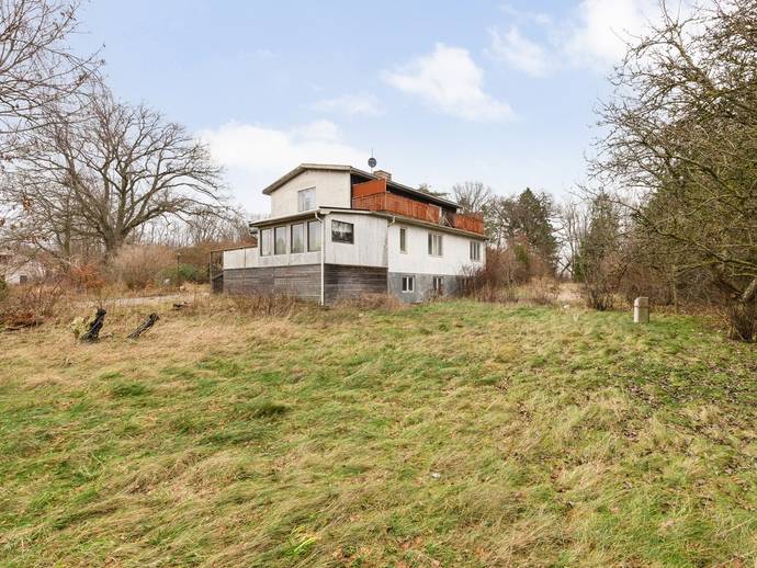 7 rok · 150 m² · Vallby 110