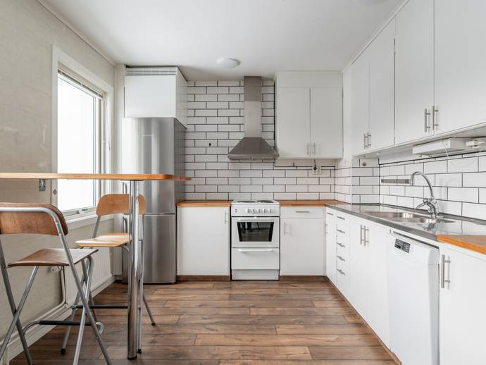 1 rok · 43 m² · Bodagatan 42
