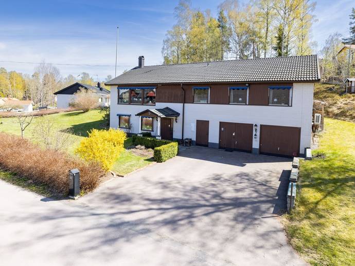 6 rok · 186 m² · Borgvägen 4