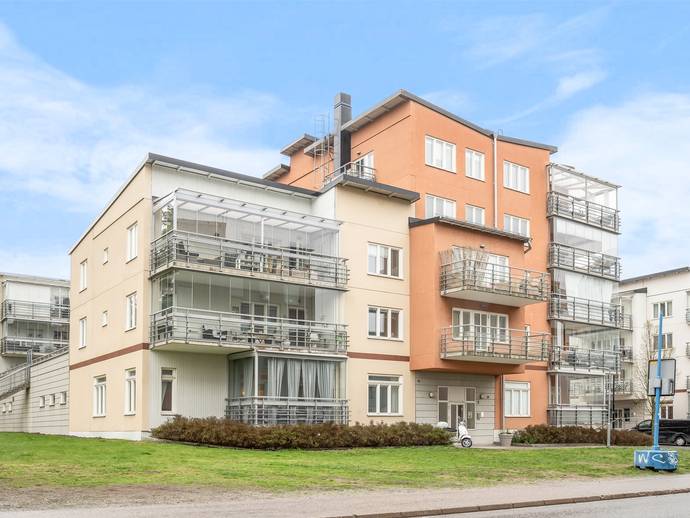 3 rok · 90 m² · Arkens väg 1