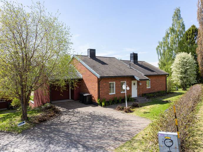 6 rok · 190 m² · Slåttervägen 4