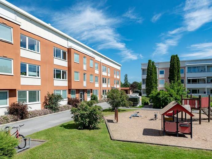 3 rok · 80 m² · Irisgatan 98