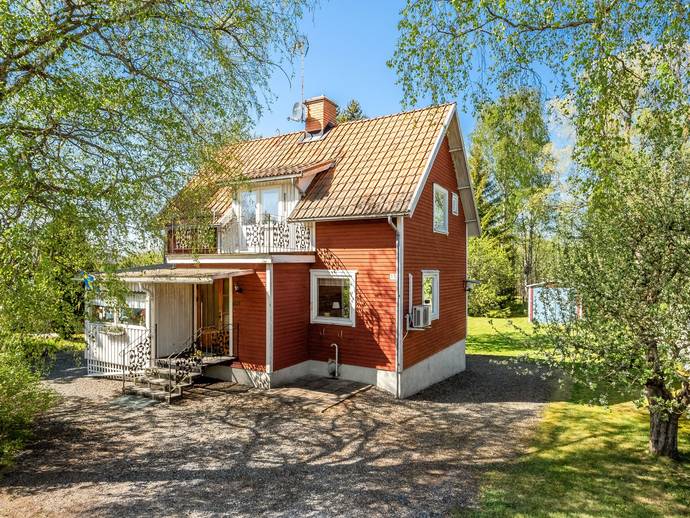 4 rok · 94 m² · Midsommarvägen 13