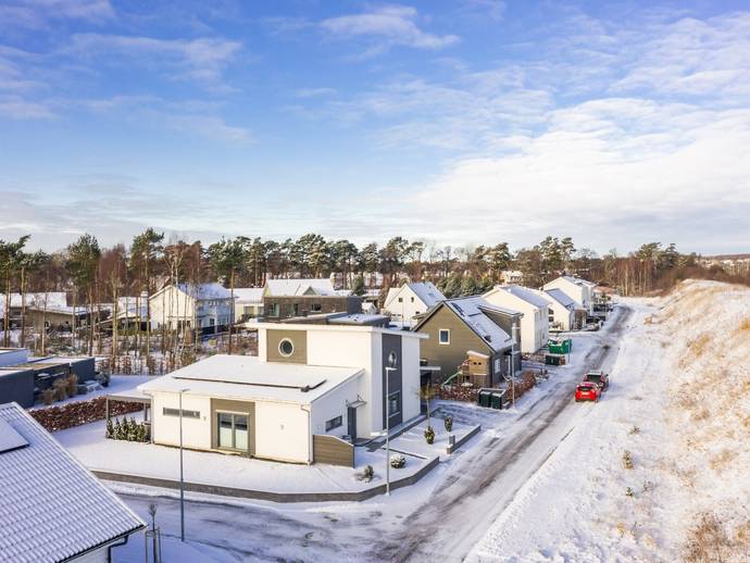 6 rok · 178 m² · Strandbadenvägen 12